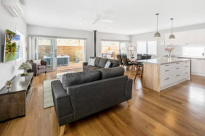HALE KUPA Rye Beach House Spa Table Tennis, Rye